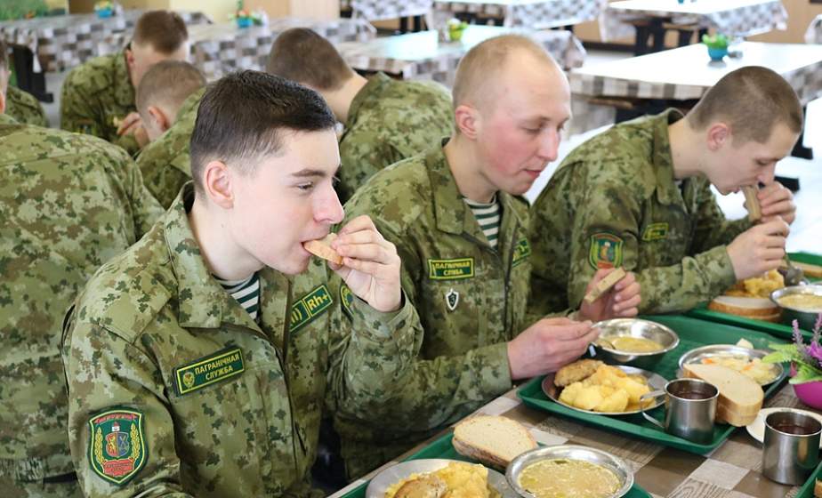 Наш солдат никогда не голодает, или Как кормят лидских пограничников