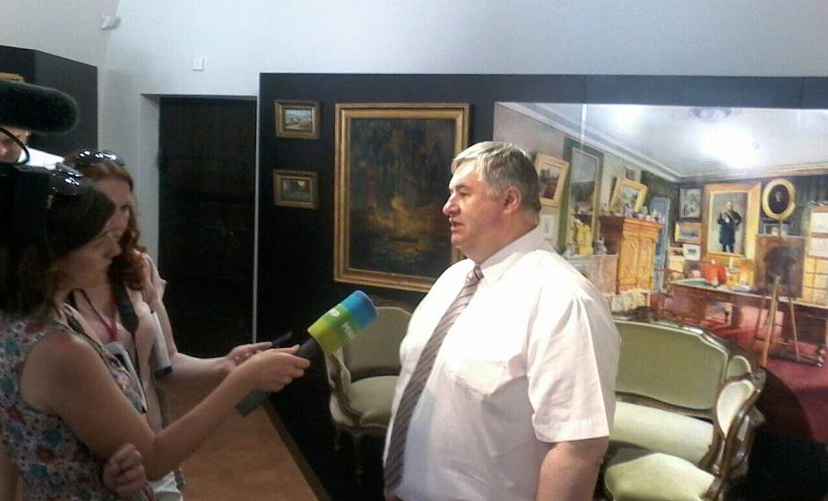 Александр Карлюкевич: "На празднике в Мире сгенерирована идея совместить просветительскую, историческую книгу с интересами читателя"
