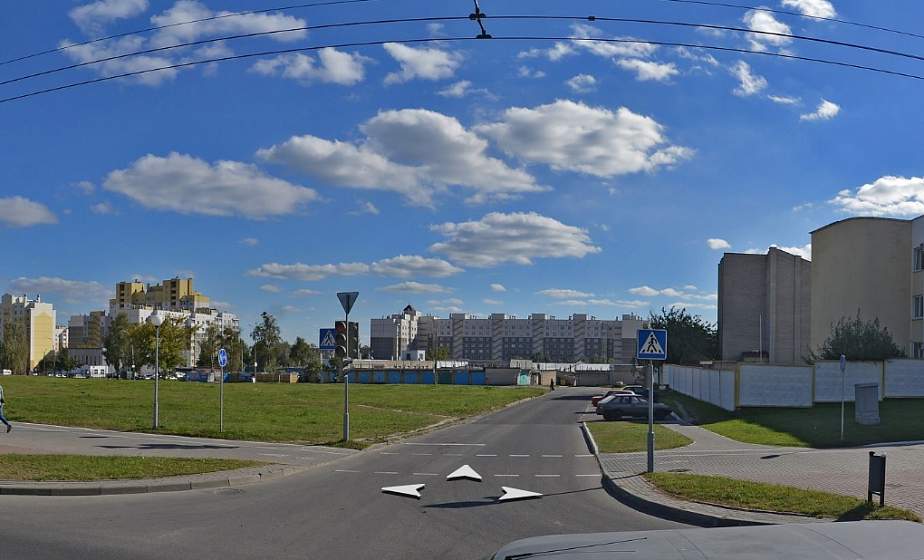 В Гродно на переходе сбили девушку. Водитель говорит, что не видел пешехода