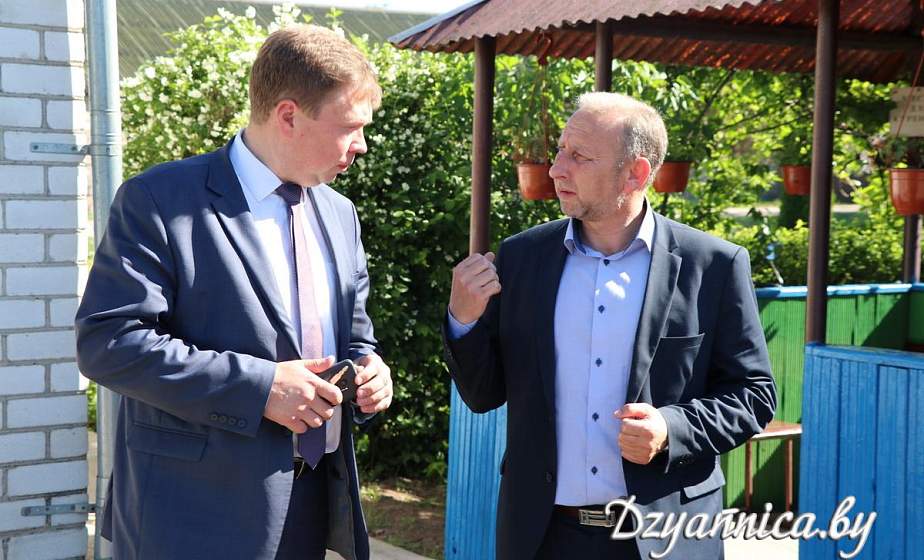 Председатель Щучинского райисполкома Сергей  Ложечник выступил с отчетом в трудовом коллективе Щучинской райветстанции