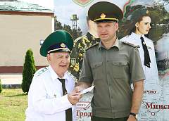 «Это – дань памяти моим фронтовым товарищам, не вернувшимся с войны». Юбилейную медаль «75 год вызвалення Беларусі ад нямецка-фашысцкіх захопнікаў» вручили ветерану Григорию Обелевскому