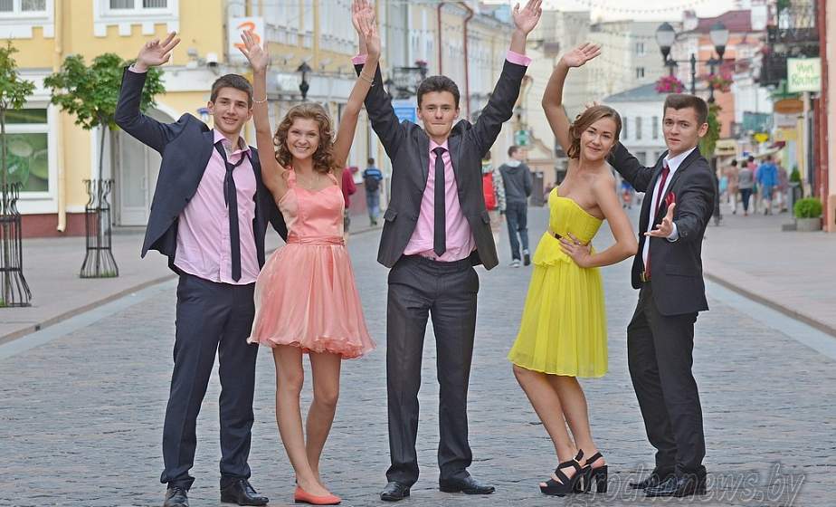 В Гродно на 1000 парней приходится 1143 девушки. На селе перевес в пользу молодых мужчин