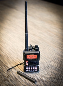 Радиостанция VX-6R