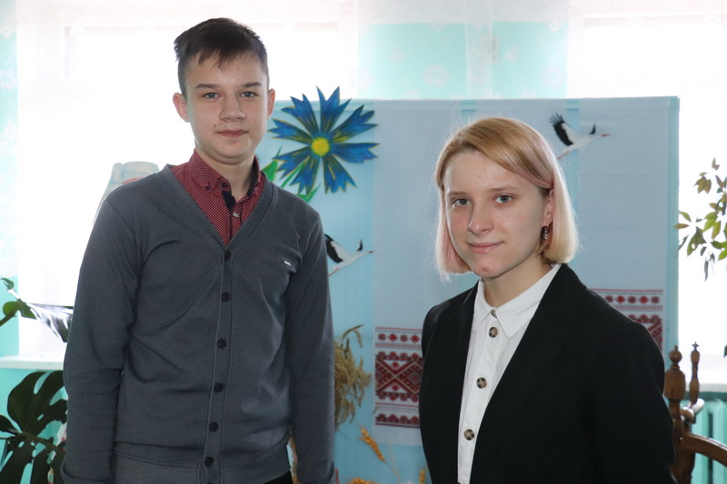 Вучні сярэдняй школы № 4 Данііл Рачынскі і Ганна Леухіна – пераможцы рэспубліканскага творчага конкурса пiсьмовых работ