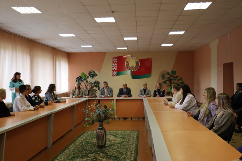 В преддверии Дня народного единства на Новогрудчине проходят молодёжные диалоговые площадки