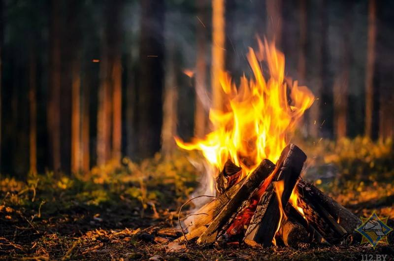 Как безопасно отдохнуть на природе, советуют работники Новогрудского РОЧС