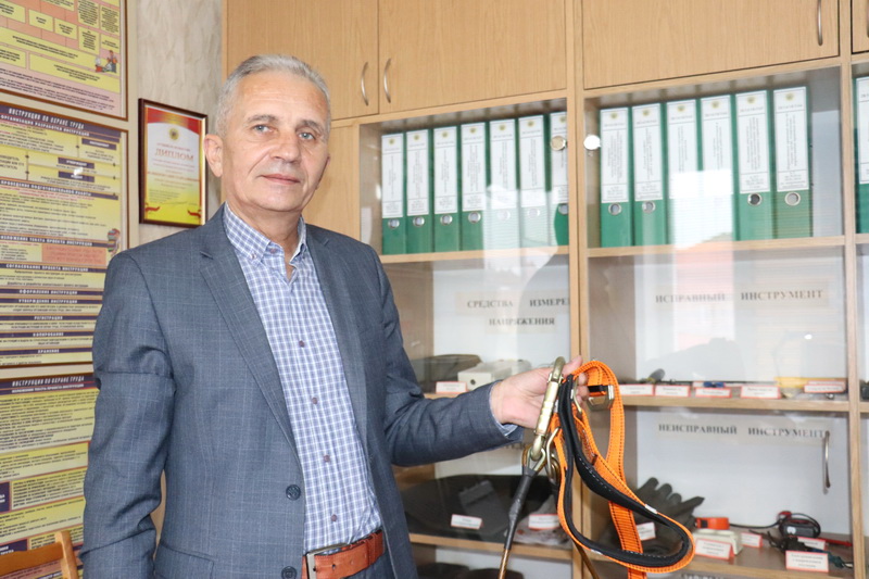 Служить стране и людям – таков профессиональный и жизненный принцип специалиста группы охраны труда Сабира Велибекова