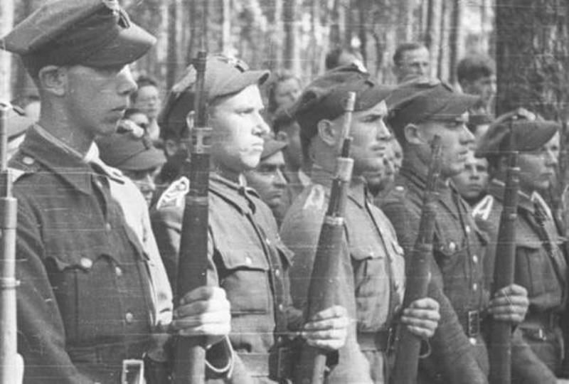 Бей своих! Бойцы Армии Крайовой не гнушались убивать своих же солдат