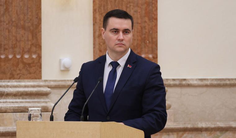 Обязательная школьная форма и акцент на патриотическом воспитании. Минобразования о нововведениях в школах