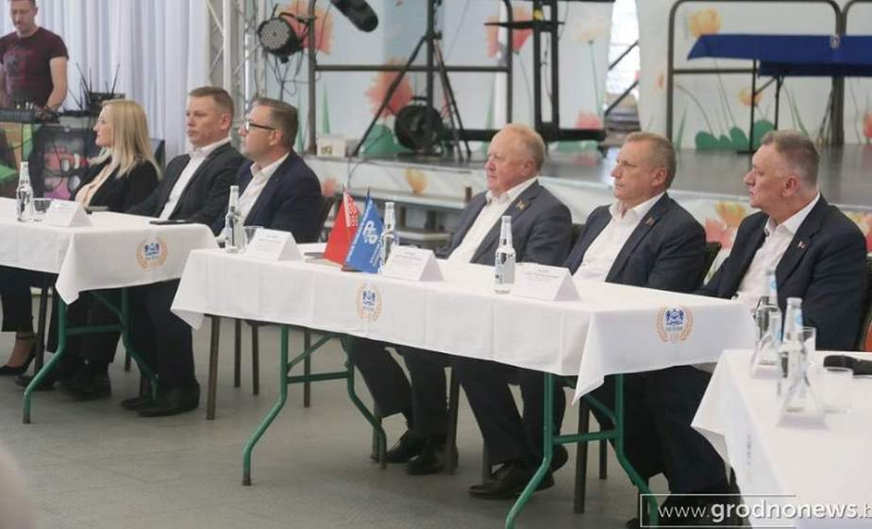 Разговор о малой Родине. В формате «встречи без галстуков» прошла диалоговая площадка для участников первого Молодежного слета профсоюзного актива