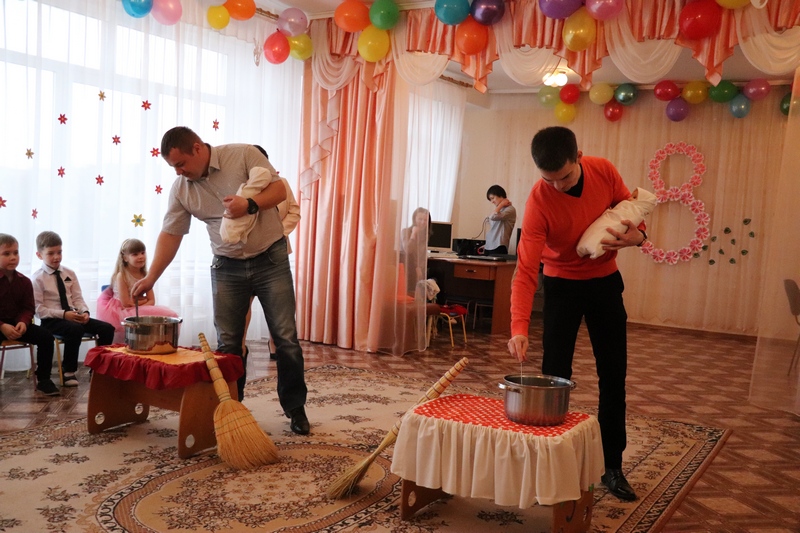 В учреждениях образования Новогрудчины празднуют Международный женский день