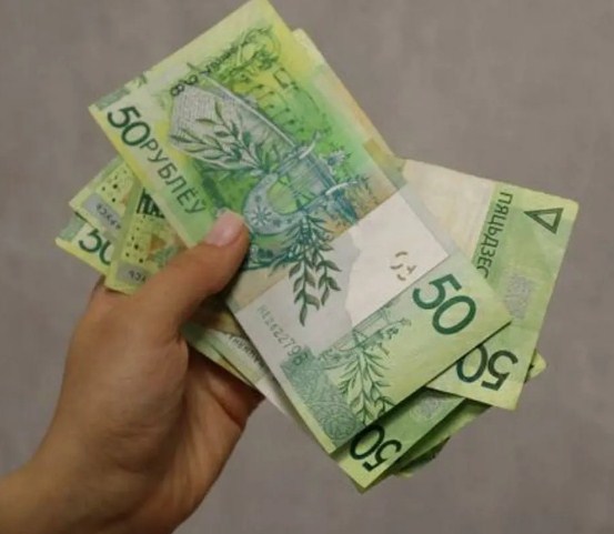 Нашли по горячим следам. В Новогрудке мужчина украл у знакомого 150 рублей