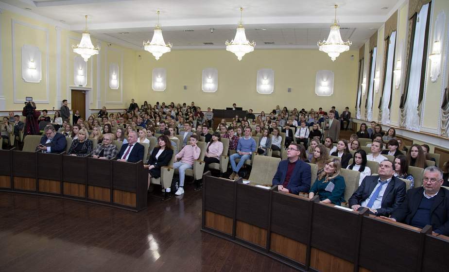 Министр юстиции Беларуси Олег Слижевский встретился с преподавателями и студентами ГрГУ имени Янки Купалы