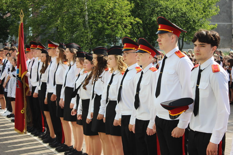 Шарики, цветы и счастливые улыбки! В средней школе № 7 г. Новогрудка прозвенел последний звонок