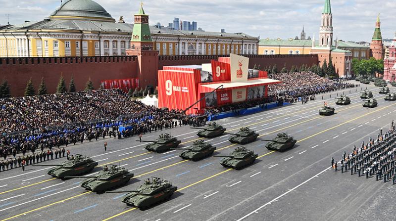 Александр Лукашенко о параде Победы в Москве: это самый лучший, самый сильный парад