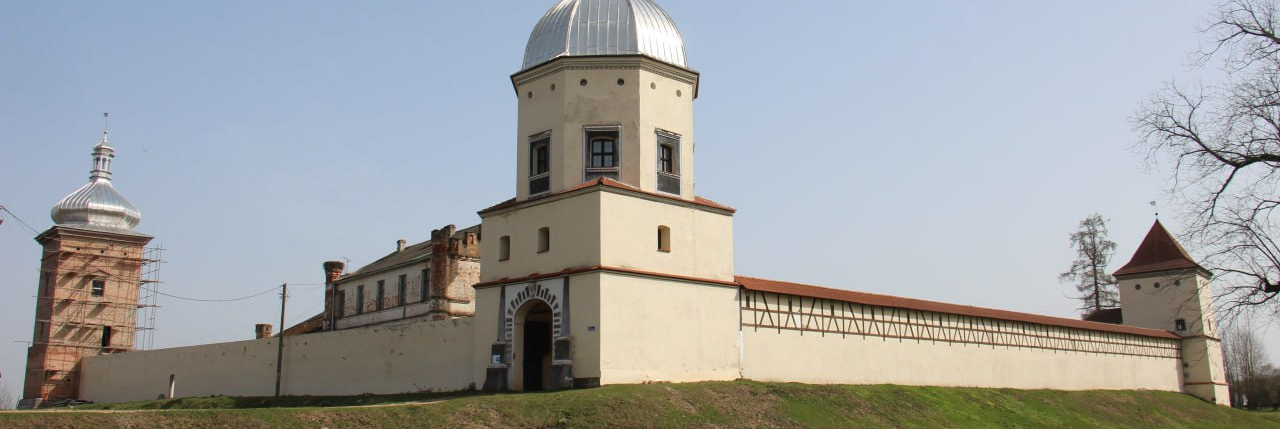 Чалавек-легенда Іван Пячынскі аднаўляе Любчанскі замак