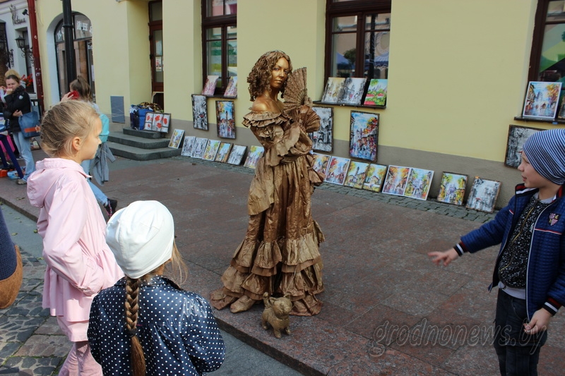 Мелодии оркестров и органа, перезвон колоколов, суровый рок и рев моторов. Как зазвучит Гродно в день своего рождения. Путеводитель по программе праздника