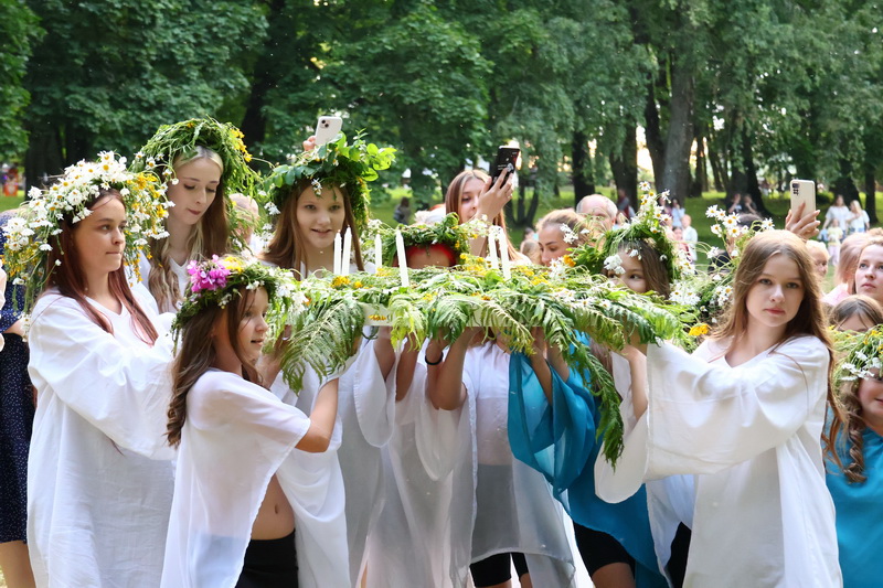 Ой, рано на Ивана… В Новогрудке отпраздновали Купалье (+фотоальбом и видео)