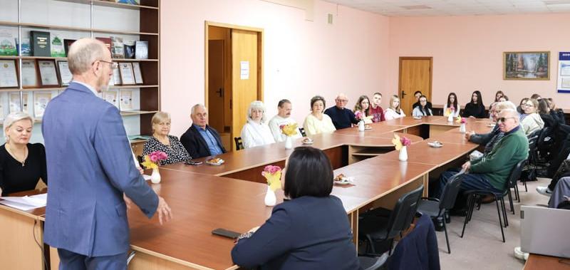 Диалог поколений состоялся на Новогрудчине. Молодёжь и люди «золотого» возраста обсудили важные темы