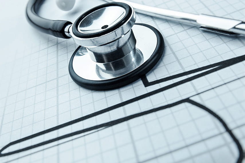 Кардиолог объяснил, почему пациентам с болезнями сердца опасно принимать обезболивающие