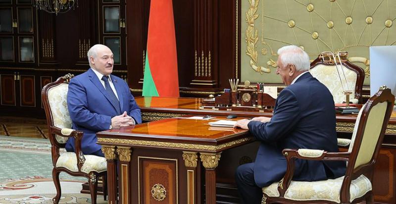Александр Лукашенко на встрече с Мясниковичем внес интересные и смелые предложения по углублению интеграции в ЕАЭС