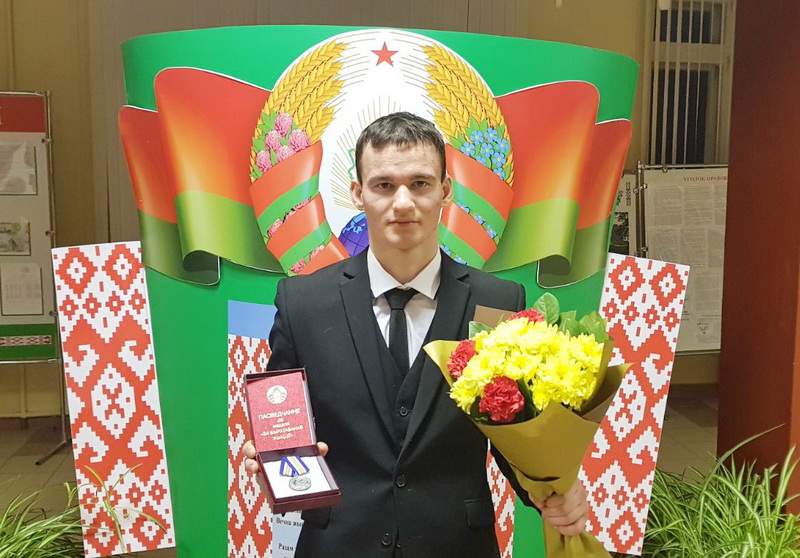 Премьер-министр Беларуси Сергей Румас вручил Борису Пивеню медаль «За спасенную жизнь» (+видео)