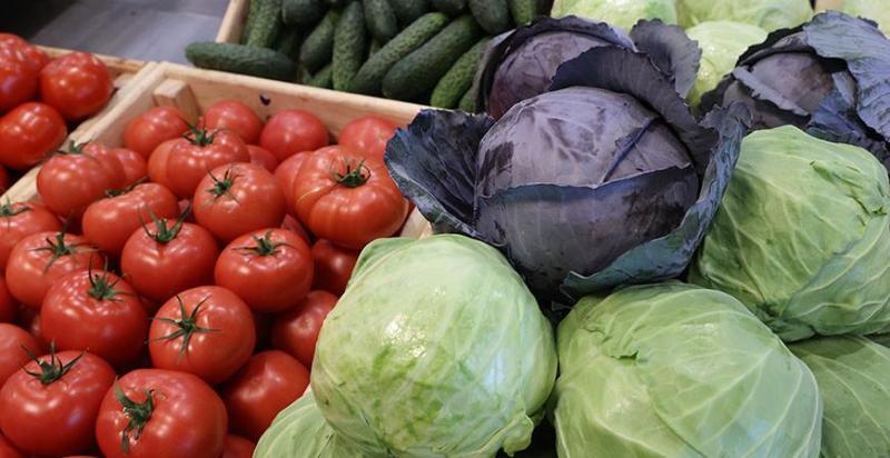 В июне подорожали лук и картофель, стали дешевле капуста и огурцы