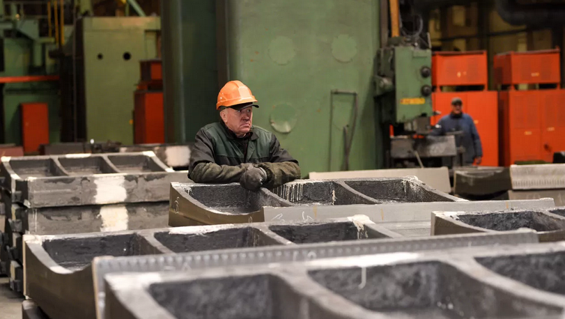 Возможно ли досрочное расторжение контракта в пенсионном возрасте? Разбираемся на примере