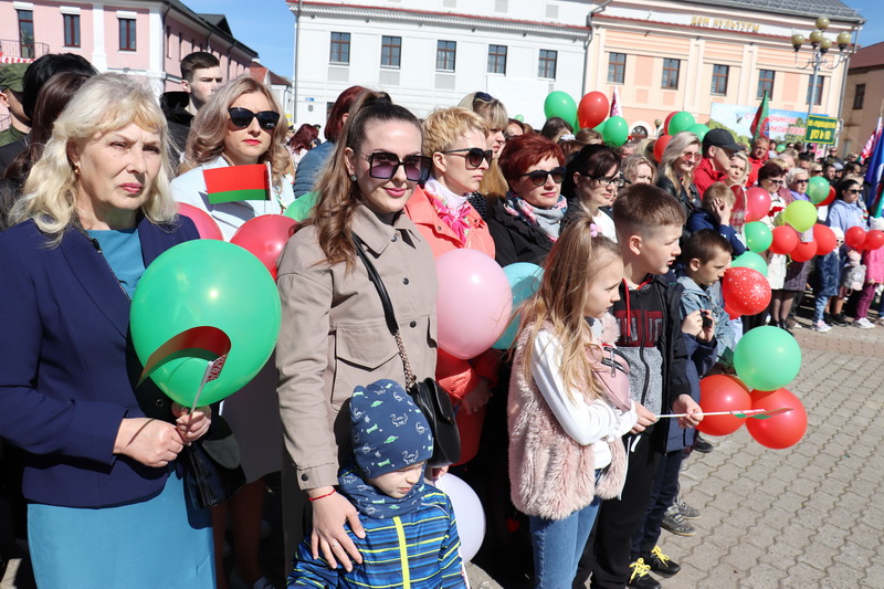 Живёт Победа в поколениях. Мнение новогрудчан