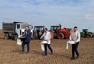 С молитвой и добрым напутствием. В СПК «Негневичи» дали старт посевной