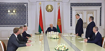 Александр Лукашенко: «Идет война, пока на идеологическом фронте»