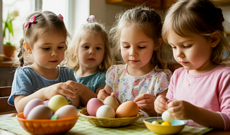 Віншаванне Навагрудскага райвыканкама і раённага Савета дэпутатаў з Уваскрэсеннем Хрыстовым