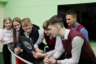 За «кулисами» журналистской работы. Школьники города посетили редакцию «НовоМедиаКомпания»