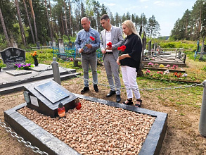 Живая нить памяти. Новогрудчина присоединилась к народному возложению (будет дополнено)