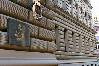Сейм Латвии проголосовал за запрет ввоза в страну книг, газет, игрушек из Беларуси и России